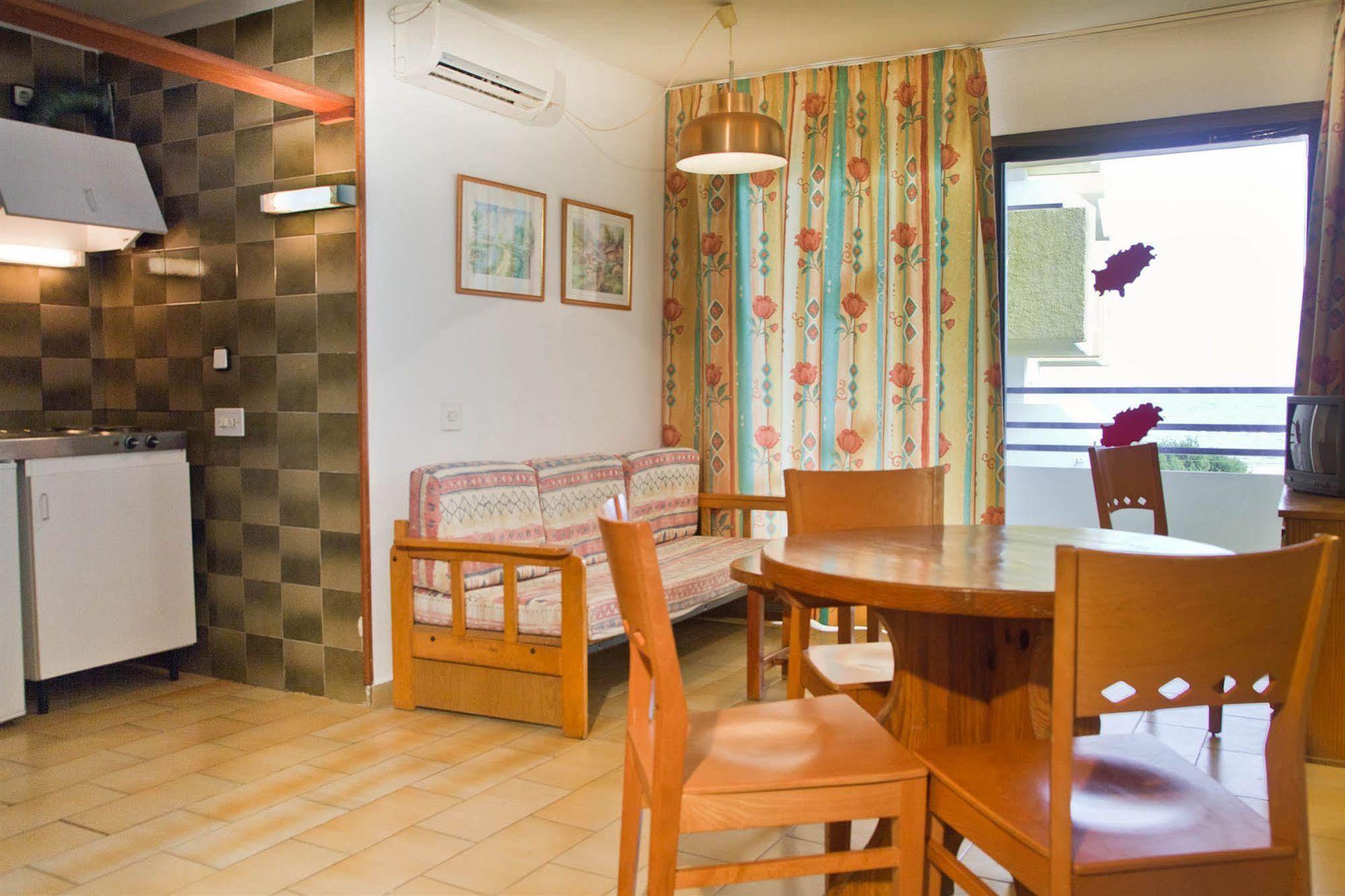Apartamentos Mira Mola Figueretas Экстерьер фото
